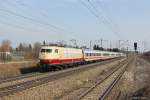 103 245 mit IC 2206 am 04.04.2013 in Mnchen Langwied.
