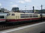 103 184-8 steht am 02.06.11 mit einen TEE Sonderzug in Heidelberg Hbf 