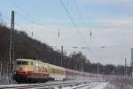 103 222 am 8.12.12 mit einem Sonderzug in Krefeld-Hohenbudberg.