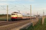 103 245 mit IC 2201 vor Haspelmoor (18.04.2013)