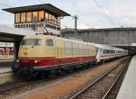 Am 6.Mai 2013 verlie zur Mittagszeit 103 245 mit IC 2206 den Mnchener Hbf in Richtung Nrnberg.