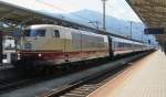 Die 103 245-7 beim Anhängen auf Gleis 5 an den IC 1284 nach Flensburg, hier im Bahnhof Wörgl am 7.9.2014. Nach Lok und Richtungswechsel geht es nach Kufstein.