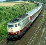 103 142 mit IC 503  Mark Brandenburg  (Berlin Zoo–Kln–Basel SBB) am 06.08.1996 in Bckeburg