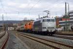 103 222 von Railadventure überführt am 28. Februar 2015 zwei tschechische Dieselloks und BTE 217 002 durch Kronach in Richtung Nürnberg.