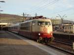 Eine der zwei Schönsten bei DB Fernverkehr ist neben 103 245-7 die 103 113-7 am 25.02.15 mit dem IC 2316 nach Mainz in Heidelberg Hbf 