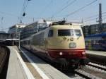 DB Fernverkehr 103 245-7 am 08.08.15 in München Hbf bei der Ausfahrt