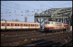 103133 veläßt hier am 12.3.1997 mit einem IC die Hohenzollernbrücke und fährt in den HBF Köln ein.
