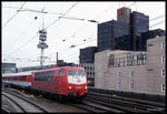 103169 mit der  Rollenden Raststätte  nach Berlin am 22.3.1998 um 9.25 Uhr im HBF Hannover ein.
