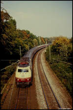 103201 verlässt hier gerade am 9.10.1990 um 14.47 Uhr mit dem IC 819 Bettina von Arnim Niedersachsen am Ortsrand von Hasbergen auf dem Weg nach Münster in Westfalen.