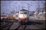 103150 erreicht hier am 27.2.1991 um 14.02 Uhr mit dem IC 524 Münchner Kindl auf der Fahrt nach Hannover den HBF Köln.
