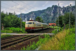 103 235-8 zog am 01.07.2009 einen AKE-Sonderzug nach Bad Schandau durch Rathen.