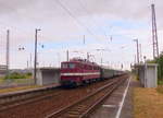 EGP 211 030-2 mit dem DPE 83270  Störtebeker-Express  von Lietzow (Rügen) nach Ilmenau, am 07.07.2019 in Erfurt Ost.