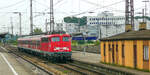 110 503 fuhr am 17.9.08 in Donauwörth mit ihrer RB nach Aalen von Gleis 6 ab.
