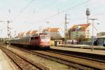 110 194-8 mit RE 19920 Nrnberg-Stuttgart am 02.04.2000 in Nrnberg-Stein.