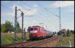110226 ist am 27.5.1990 um 13.07 Uhr bei Oberschefflenz mit dem E 3208 in Richtung Mosbach unterwegs.
