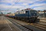 CBB 110 278 zieht ein Sonderzug aus Venlo nach Bonn Hbf aus am 7 Februar 2026.