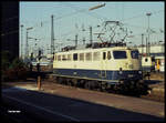 110337 solo am Stellwerk des HBF Frankfurt am Main am 14.9.1991.