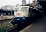 Eine Regionalbahn im Hamburger Hbf mit der 110 480 im August 2000.