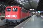 Ein Lokzug bestehend aus 110-284, 111-052 und 120-151 (ZDF-Express) steht am 19.3.09 auf Gleis 15 des Leipziger Hauptbahnhofes.