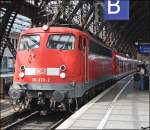 110 470 mit dem 423 053 im Schlepp bei der Durchfahrt des Klner Hbf´s 6.8.2009