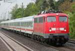 Die Mnchener 110 352-2 berraschte mich mit einem IC in Angermund am 07.05.2010