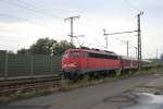 110 470-2, schiebt Ihren RE von Lehrte nach Hannover HBF, am 05.08.2010.