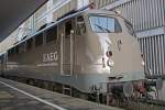110 457 mit dem AEG Showtrain am 16.11.10 auf Gleis 20 in Dsseldorf Hbf