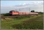 Mit RB 15468 nach Frankfurt ist 110 432 am 05.09.2007 gerade zwischen Grosachsen-Heddesheim und Ltzelsachsen unterwegs.