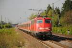 110 486-6 schiebt eine RB in Richtung Emmerich am 15.04.2011 