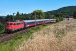 110 457 mit SD 20036 ist von Wien Westbahnhof nach Eichsttt Bf unterwegs. Das Foto enstand am 21.07.2013 kurz nach Hofstatt.