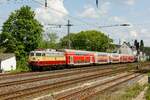 TRI E10 1309 mit Dosto-�berf�hrung am Ende TRI 110 428-0 in Wuppertal, Mai 2023.