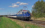 Am 15.09.2026 war f�r viele Fotografen die stahlblaue B�gelfalte ''110 448-8'',  das Objekt der Begierde.