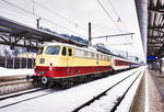 AKE E10 1309 steht am 10.2.2018, mit dem Alpen-Express im Bahnhof Bischofshofen.