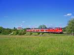 Eine unbekannte 110er zieht am 18.05.07 eine RegionalBahn von Donauwrth nach Aalen, hier vor Goldshfe aufgenommen.