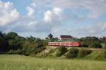 Eine unbekannte 110er bringt am 24.07.07 eine RegionalBahn nach Donauwrth, hier in Hhe Aalen-Oberalfingen aufgenommen.