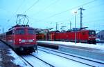 110 441 mit RB65 nach Münster und 112 159 mit RE7 von Krefeld in Rheine,  24.01.13