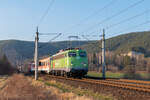 GfF 110 292 überführte am 03.03.2022 628 101 und 111 049 von Karsdorf bzw. Naumburg nach Crailsheim, wo beide Fahrzeuge wieder aufgewertet werden. Hier passierte die illustre Fuhre Remschütz.