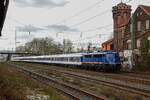 TRI 110 469-4 mit Fußballsonderzug Leerzug in Wuppertal Unterbarmen, am 11.03.2023.