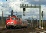 Am 19.03.2008 hat 110 466-0 mit einer Regionalbahn soeben den Bahnhof Bremen Neustadt verlassen.