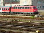 BR110 mit ihrer RB nach rtze beim verlassen des Ausgangsbahnhofes Hannover am 2.5.08