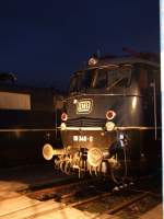 Lange Nacht der Museen in Koblenz.Die 110 348-0 steht vor der Museumshalle.Eine Frontalaufnahme der Lok wie bei der 103er war leider nicht mglich,weil rechts ein Scheinwerfer steht.6.9.08 