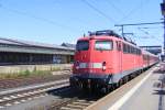 Am 30.05.09 steht die 110 436-3 als RB 15331 nach Friedberg/Hessen in Gieen auf Gleis 5 abfahrbereit und wartet auf seine Fahrgste.