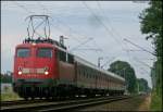 110 426 mit dem RE11592 (Zwischentakt RE4 Dsseldorf - Aachen) am Km 29.0 5.6.2009