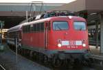 Die 110 504-8 kam im letzten Licht mit einem Sonderzug in Dsseldorf HBf an, aufgenommen am 25.10.2009