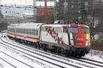 Die 110 329-0 am Ende des IC 2862 in Wuppertal Elberfeld am 28,01,10