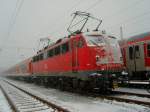 Die 110 504-8 mit N-Wagen in Aachen Rothe Erde Asg abgestellt am 21.12.2009.