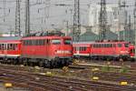 Die 110 438-9 und 110 434-8 in Frankfurt Hbf am 01,07,10