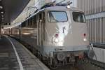 110 457 mit dem AEG Showtrain am 16.11.10 in Dsseldorf Hbf,leider auf Gleis 20 