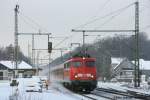 110 469 mit einem IC-Ersatzzug am 29.12.2010 bei Hmelerwald.