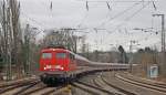 110 457-9 mit dem Sonderzug 13944 aus Belgien/Aachen kommend nach Mnster Hbf mit 18 Wagen bei der Durchfahrt in Rheydt Hbf, 6.2.11